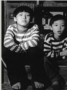 1979年10月28日，阳光灿烂的星期天海报